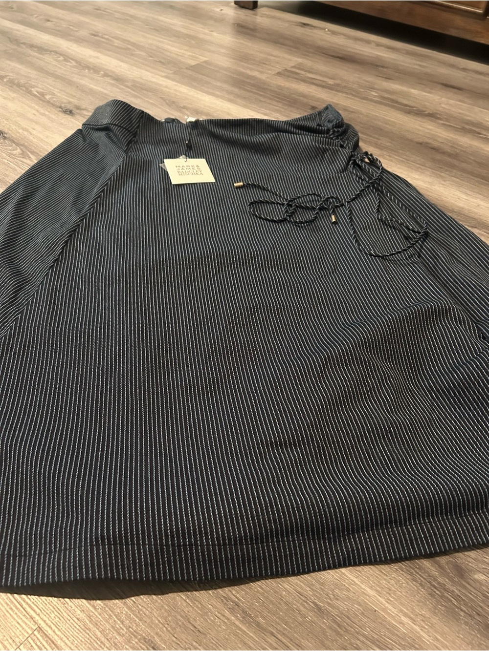 Mark & James Badgley Mischka Navy Pinstripe A-Line Skirt with Side Tie Size 3XL - Picture 5 of 8